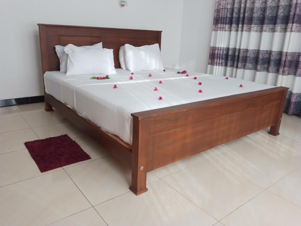 Sea & Greens Apartments Unawatuna Bagian luar foto