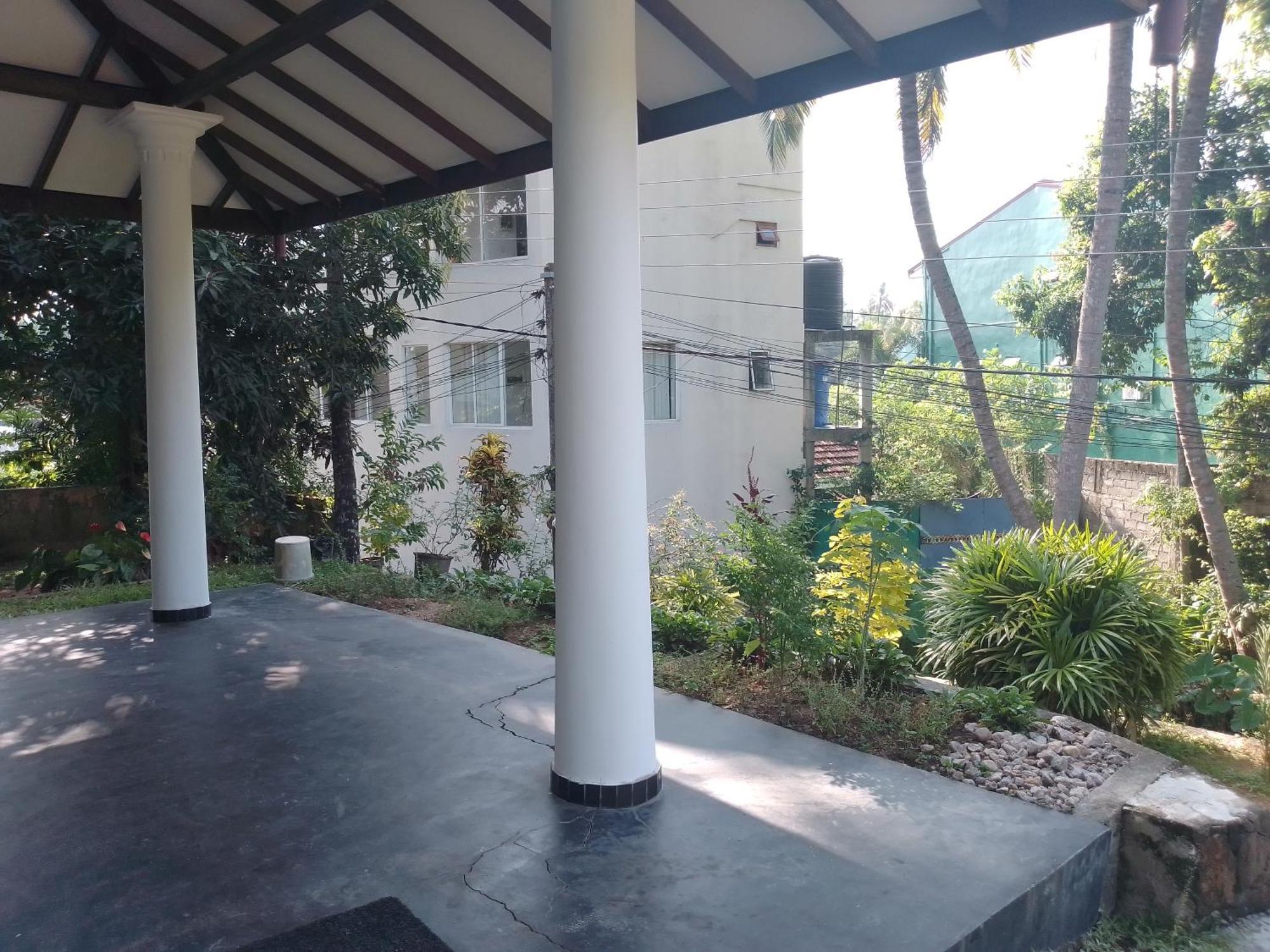 Sea & Greens Apartments Unawatuna Bagian luar foto